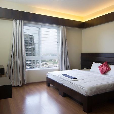 Amanora Park Town Pune Exterior photo
